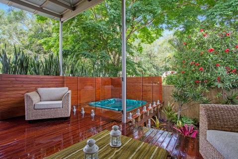 Beach Cottage On Cassia Avenue, Central Coolum Beach - Dentist Search 0