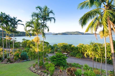 Beach Front Lagoon Lodge Apartments - Dentist Find 1