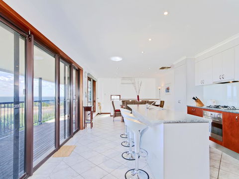 Beach House At Moana - Dentist Search 3