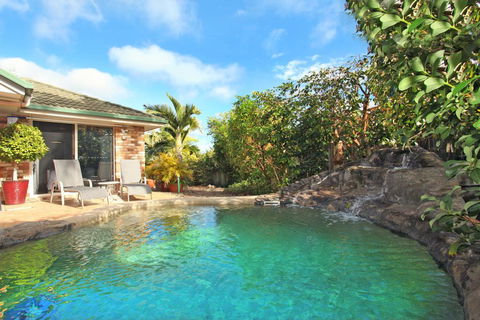 BEACHED @ COOLUM, Pet Friendly, WIFI, Linen Supplied - Dentist Find 2