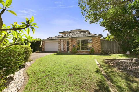 BEACHED @ COOLUM, Pet Friendly, WIFI, Linen Supplied - Dentist Find 1