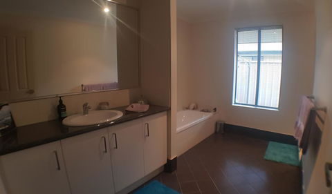 Beachfields Guest House Busselton - Dentist Find 3