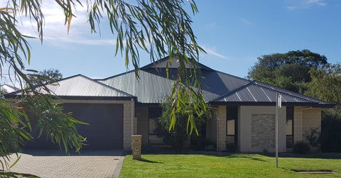 Beachfields Guest House Busselton - Dentist Find 0