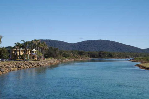 Beachfront 5, 25 Willow Street - Dentist Find 1