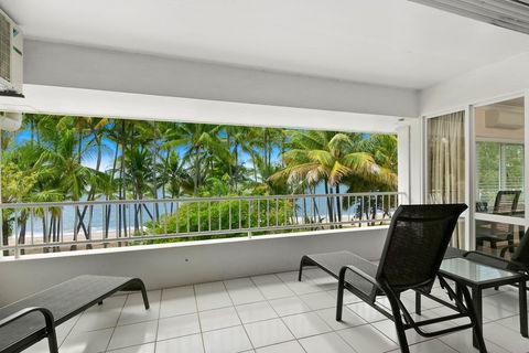 Beachfront Apt. In Alamanda Beachfront Resort (25) - Dentist Find 0