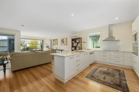 Beachfront By The CC - Family Friendly, Plunge Pool, Steps To The Beach - Dentist Find 3