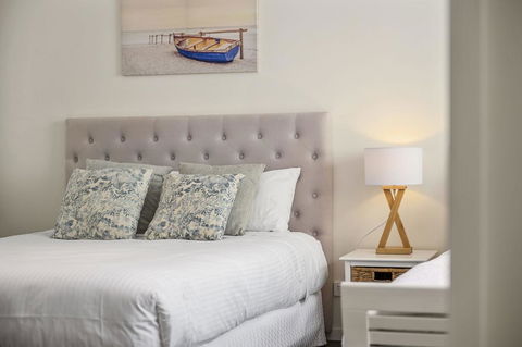 Beachfront By The CC - Family Friendly, Plunge Pool, Steps To The Beach - Dentist Find 0