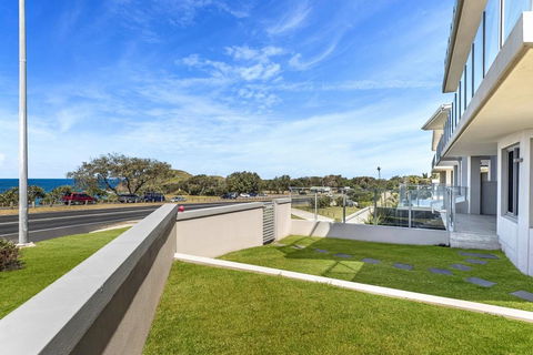 Beachfront Cabarita Apartment - Dentist Find 1