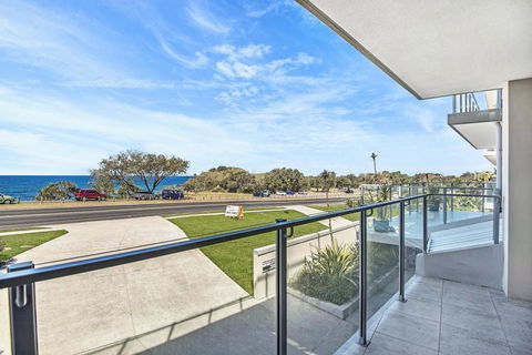 Beachfront Cabarita Apartment - Dentist Find 2