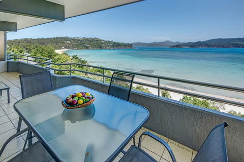 Beachfront Hamilton Island - Dentist Search 0