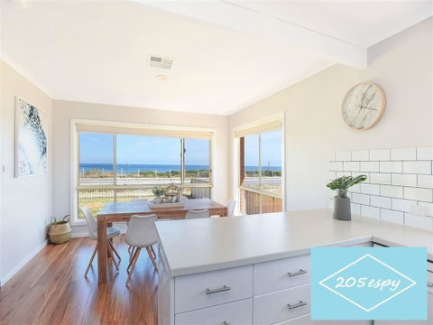 Beachfront Living! - Dentist Find 0