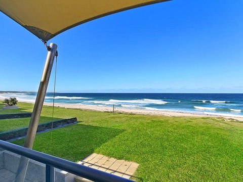 Beachfront Luxury - Dentists Australia 1