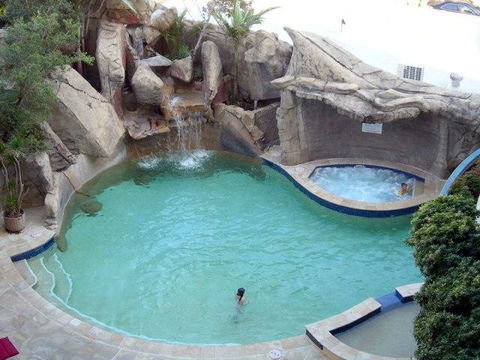 Beachfront Mooloolaba Apartment - Dentist Find 3