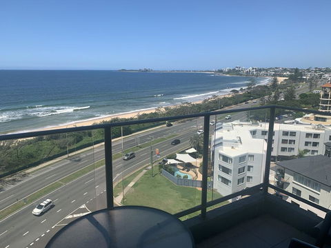 Beachfront Towers - Dentist Find 3