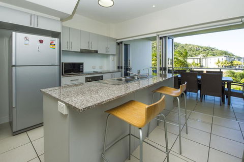 Beachside Apartment 13 - Dentist Find 1