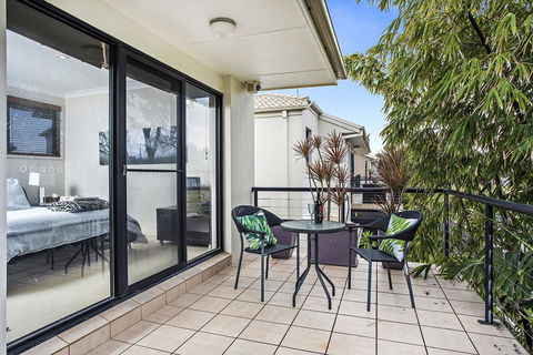 Beachside At Sapphire - Dentist Find 2