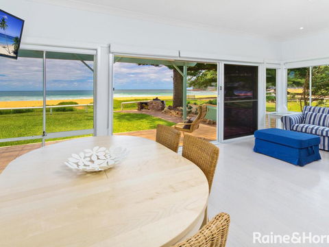 Beachside Bungalow #4 - 4/139 Avoca Drive, Avoca Beach - Dentists Australia 0