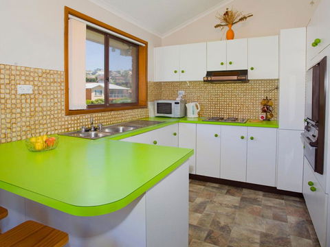 Beachside Retreat - Dentist Find 1