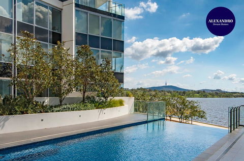 Beautiful Modern Lake View Apartment - Dentist Find 0