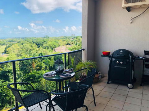 Beautiful Spacious City Apartment With Views Out To The Arafura Sea - Dentists Australia 1