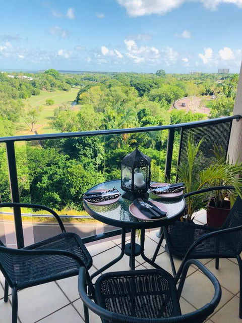 Beautiful Spacious City Apartment With Views Out To The Arafura Sea - Dentists Australia 3