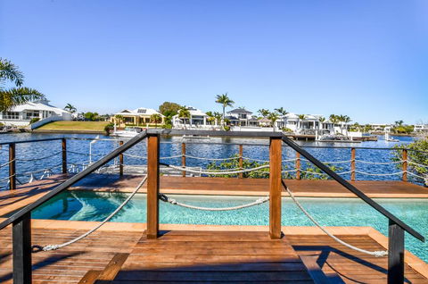 Beautiful Waterfront Home- CHELSEA - Dentist Find 0