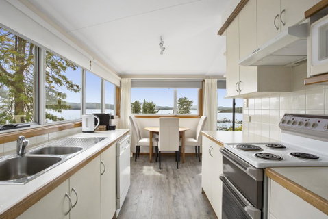 Beauty Point - Hosted By: L'Abode Accommodation - Dentist Find 3