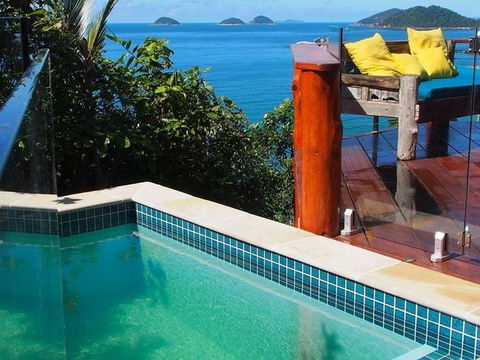 Bedarra Island Treetop Hideaway - Dentist Find 1