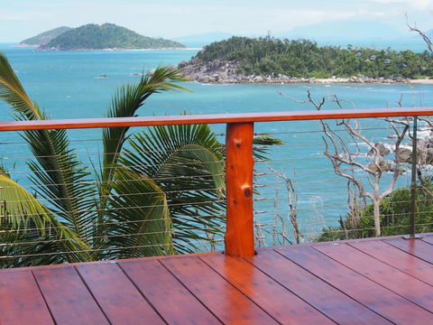 Bedarra Island Treetop Hideaway - Dentist Find 0