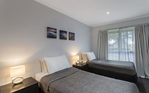 Best Western Colonial Village Motel - Dentists Australia 2