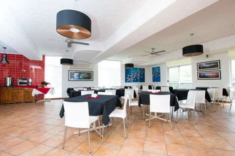 Bombora Resort - Coolangatta - Dentist Find 1
