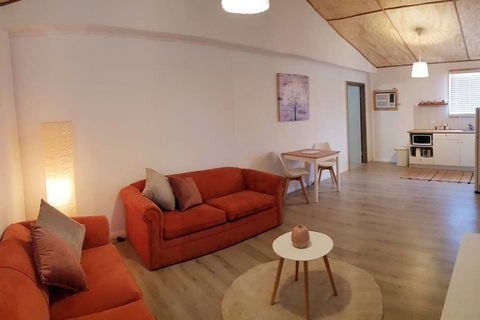 Bonsai B&B Stay - Dentists Australia 3