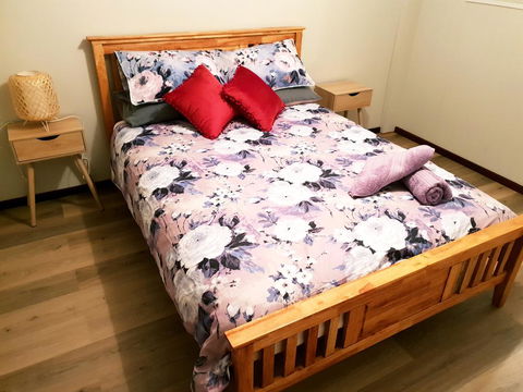 Bonsai B&B Stay - Dentists Australia 0