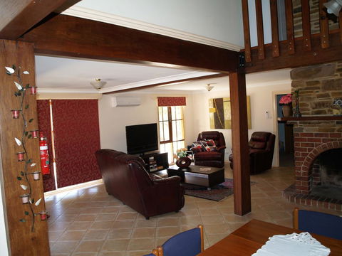 Boobook Manor - Dentists Australia 2