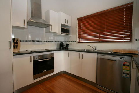 Boronia 4/30 Nettin Circuit - Dentist Search 3