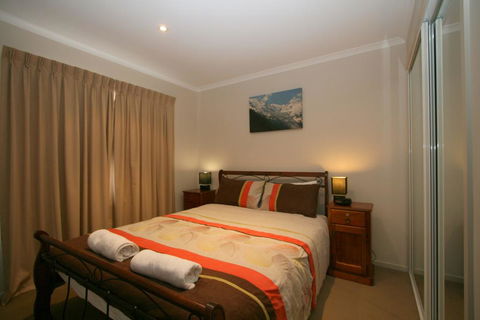 Boronia 4/30 Nettin Circuit - Dentist Search 2