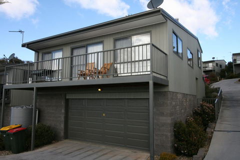 Boronia 7/30 Nettin Circuit - Dentist Search 1