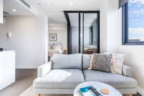 Boutique Apartment In Highly Sought After Arena - Dentist Search 3