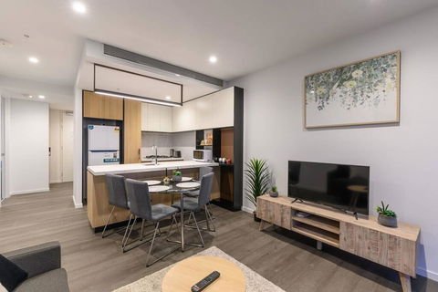 Box Hill Brand New Park View 2 Bedroom Apartment - Dentist Find 3