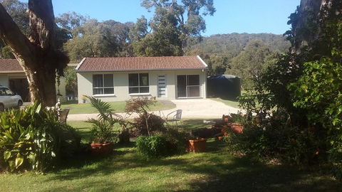 Brahminy Retreat - Dentist Find 0