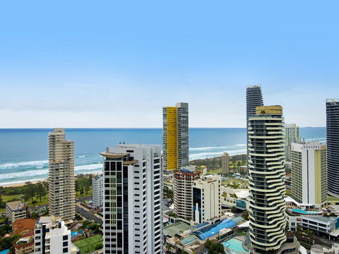 BRAND NEW Qube Broabeach Luxury 2 Bedroom - Dentist Search 1