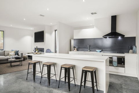 Bridgewater Luxury Family Retreat, Close To The Beach - Dentists Australia 3