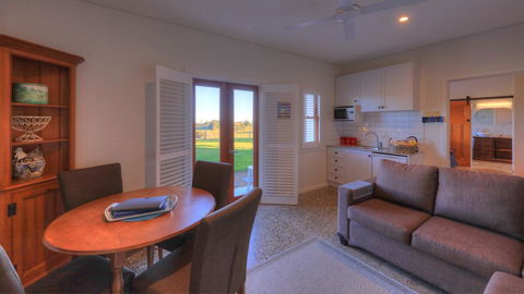 Bridle Guesthouse - Dentists Australia 0