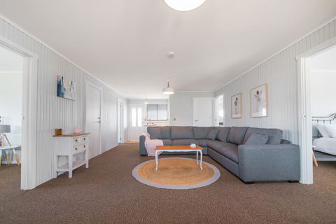 Bridport Holiday House - Dentist Find 0