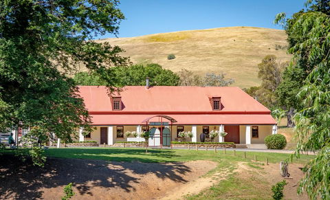 Brigham House - Dentist Search 1