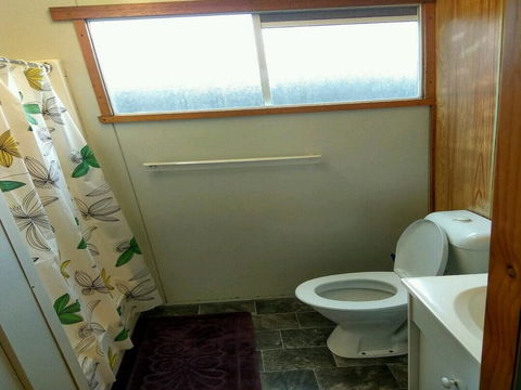 Bicheno Caravan Park & Take Away Foods - Dentist Find 1