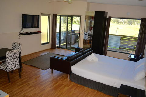 Bimbi Park - Camping Under Koalas - Dentist Search 1