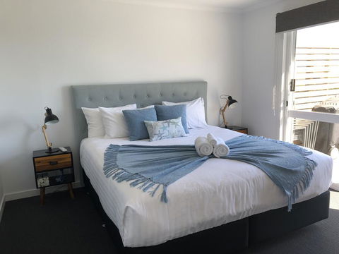 BINALONG BRAE @ Bay Of Fires Two Bedroom Both With Ensuites - Dentists Australia 0
