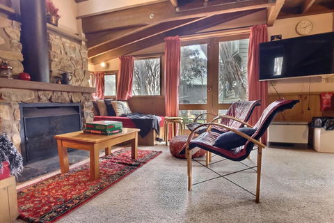 Bindi - Alpine Getaways's Chalet At Tower Rd - Dentist Search 2