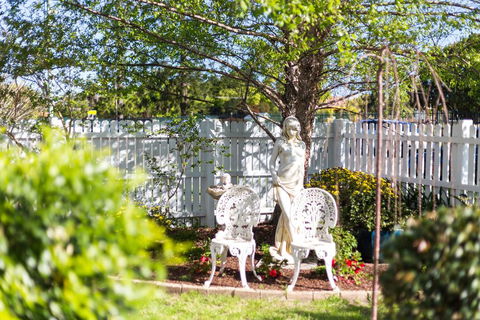BIRCHES B&B - Dentists Australia 2